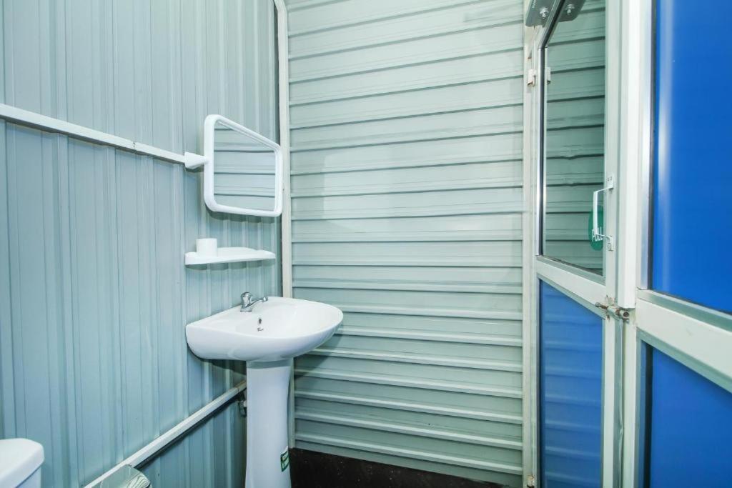 Airport A4 Transit Hub - Eco Chalets Katunayaka Exterior photo